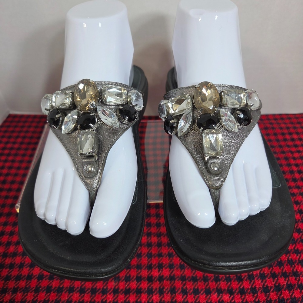 Abeo B.I.O. System By Kenneth Cole N.Y. Jeweled Leather Thong Sandals Womens 7.5